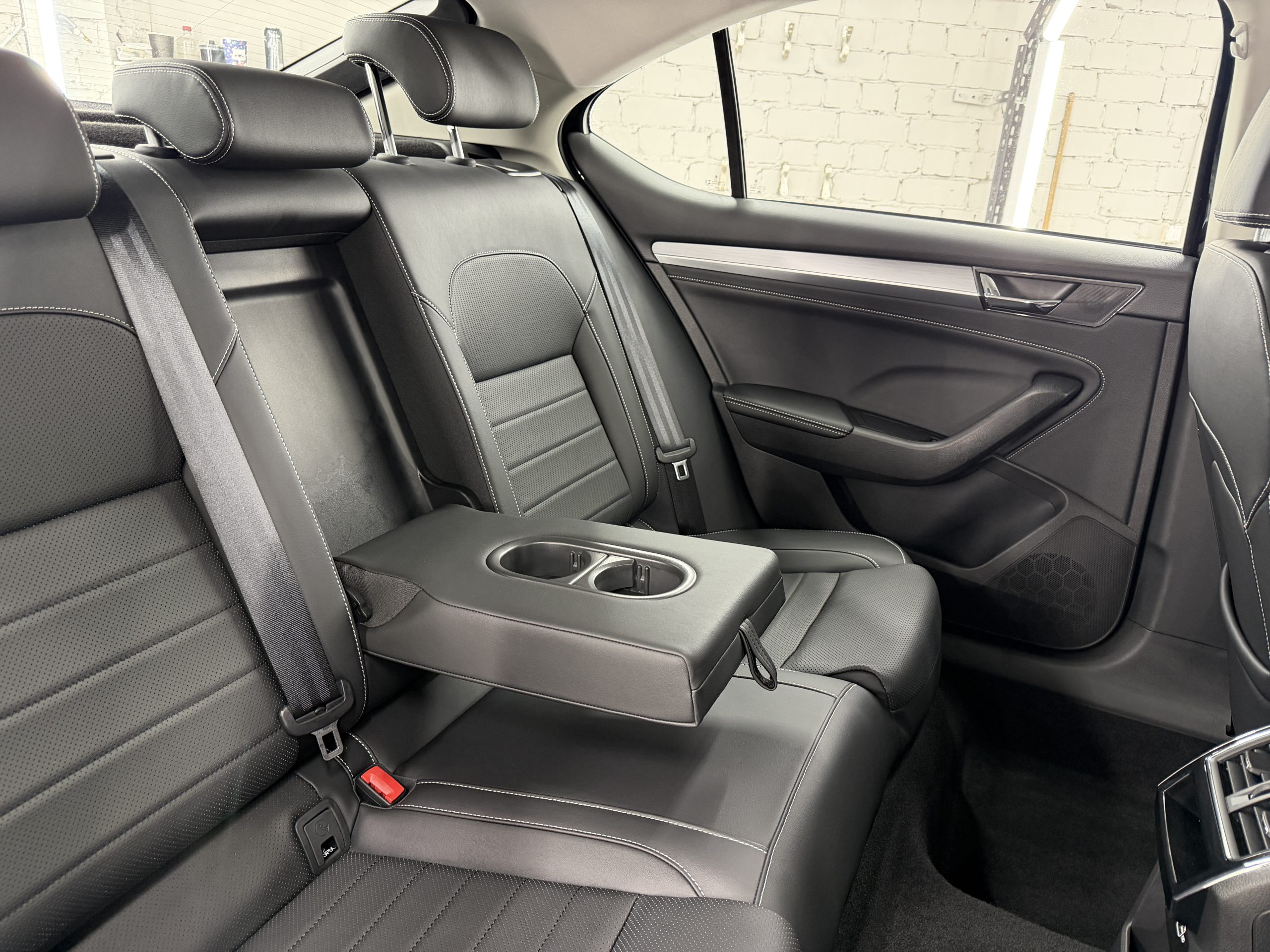 SKODA Superb Exclusive, 2025 г, 21 км - изображение 4