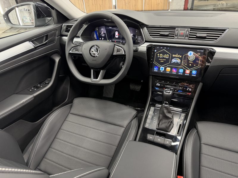 SKODA Superb Exclusive, 2025 г, 21 км