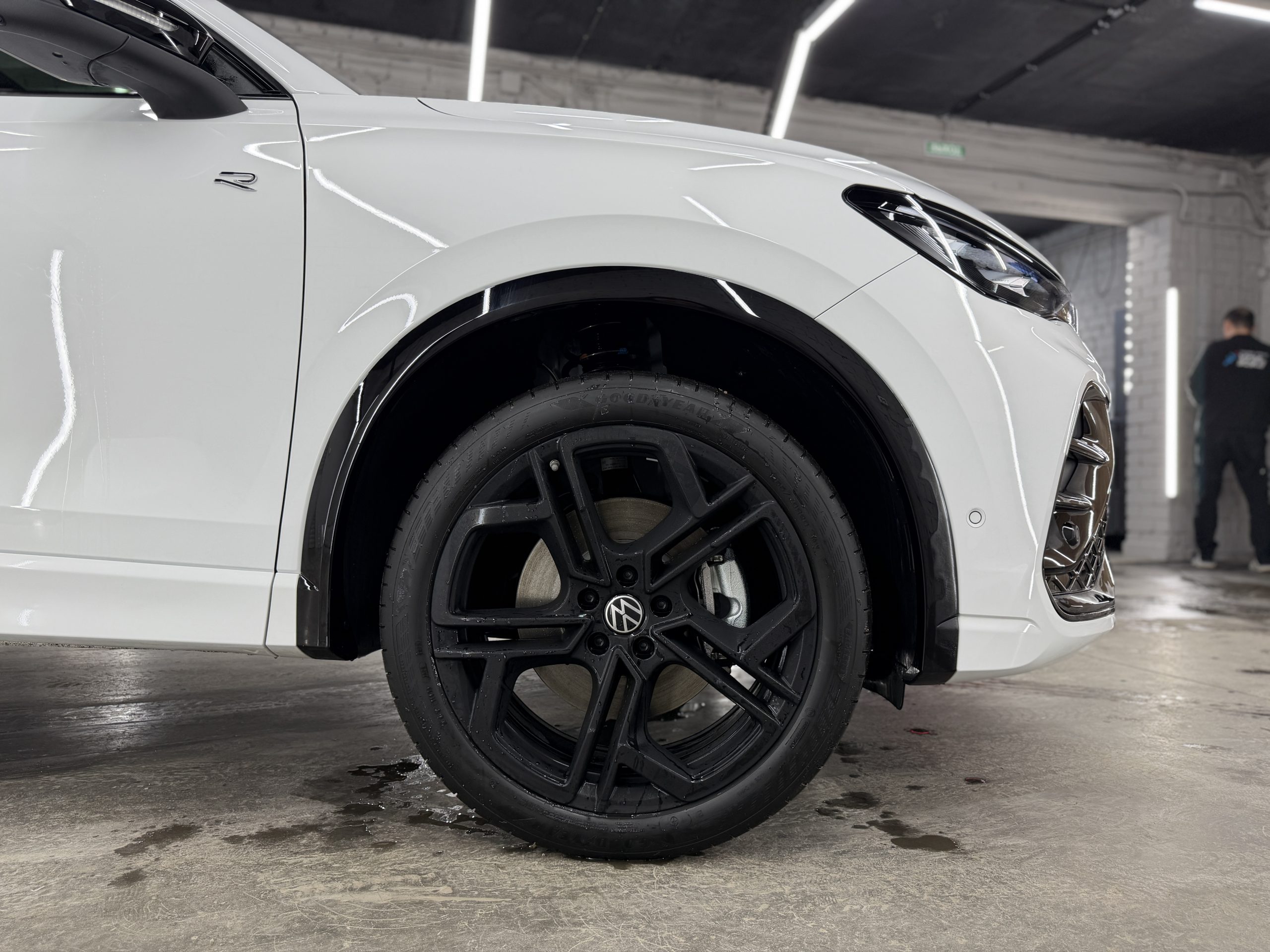 Volkswagen Tiguan III, 2025 г.в., L Pro 2.0 AMT (220 л.с.) 4WD R-Line Premium. - изображение 39