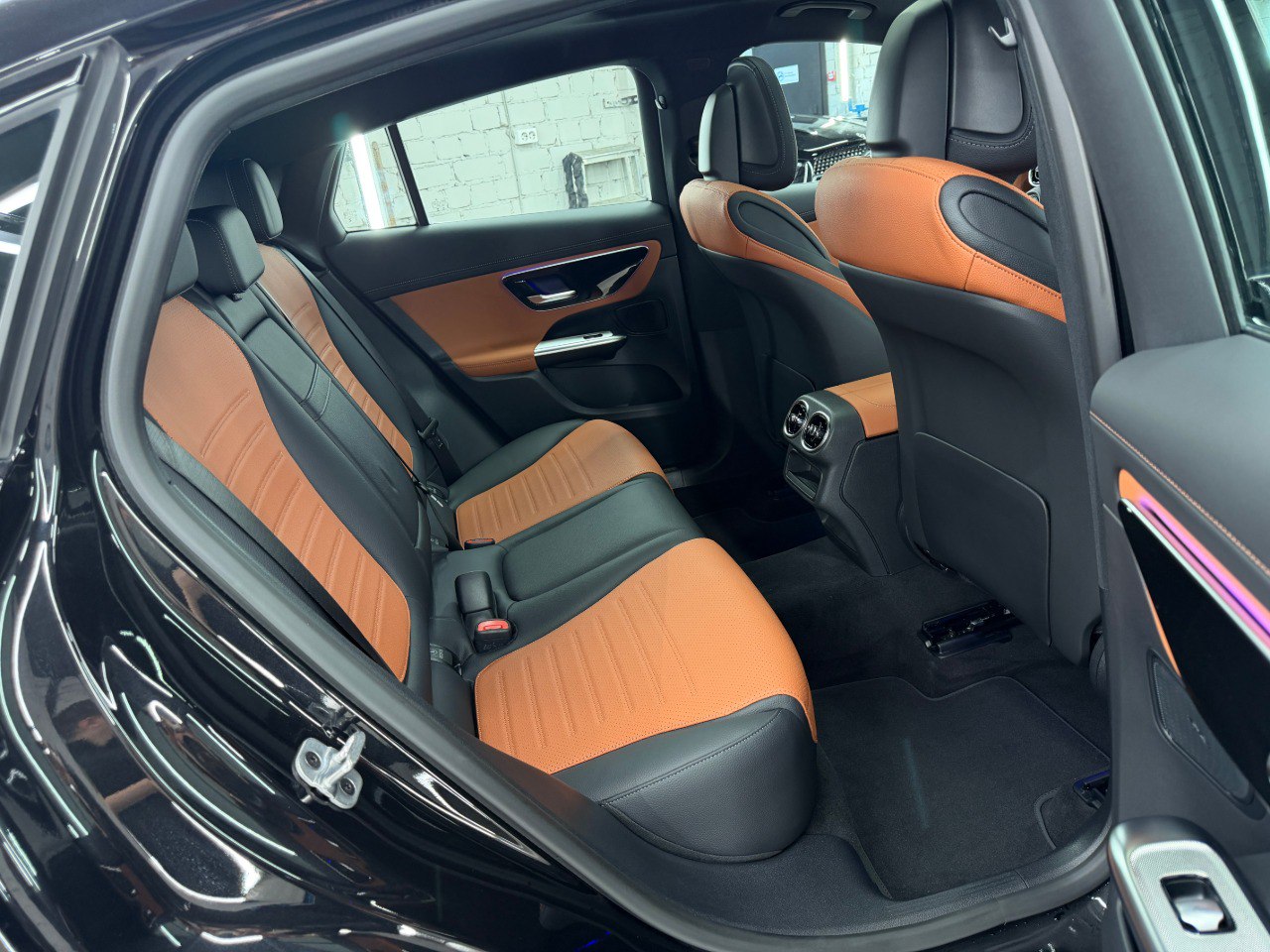 Mercedes-Benz GLC 260 Coupe 2025 года - изображение 16