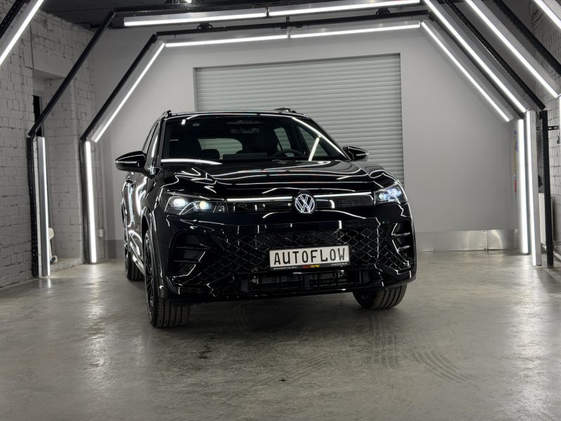 Volkswagen Tiguan III, 2026 г.в., L Pro 2.0 AMT (220 л.с.) 4WD R-Line Premium