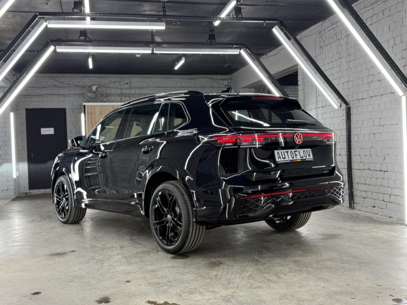 Volkswagen Tiguan III, 2026 г.в., L Pro 2.0 AMT (220 л.с.) 4WD R-Line Premium