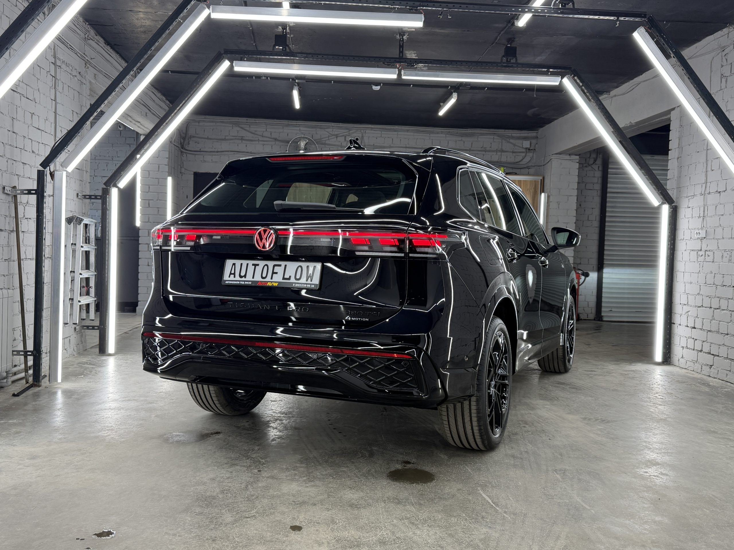 Volkswagen Tiguan III, 2026 г.в., L Pro 2.0 AMT (220 л.с.) 4WD R-Line Premium - изображение 7