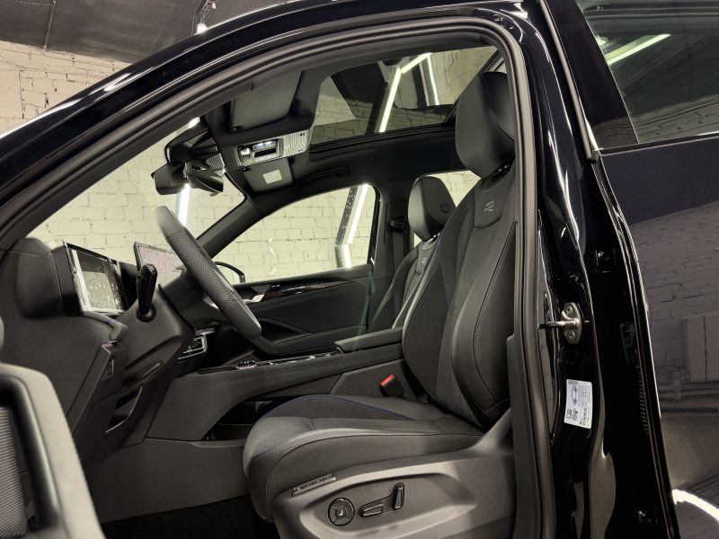 Volkswagen Tiguan III, 2026 г.в., L Pro 2.0 AMT (220 л.с.) 4WD R-Line Premium