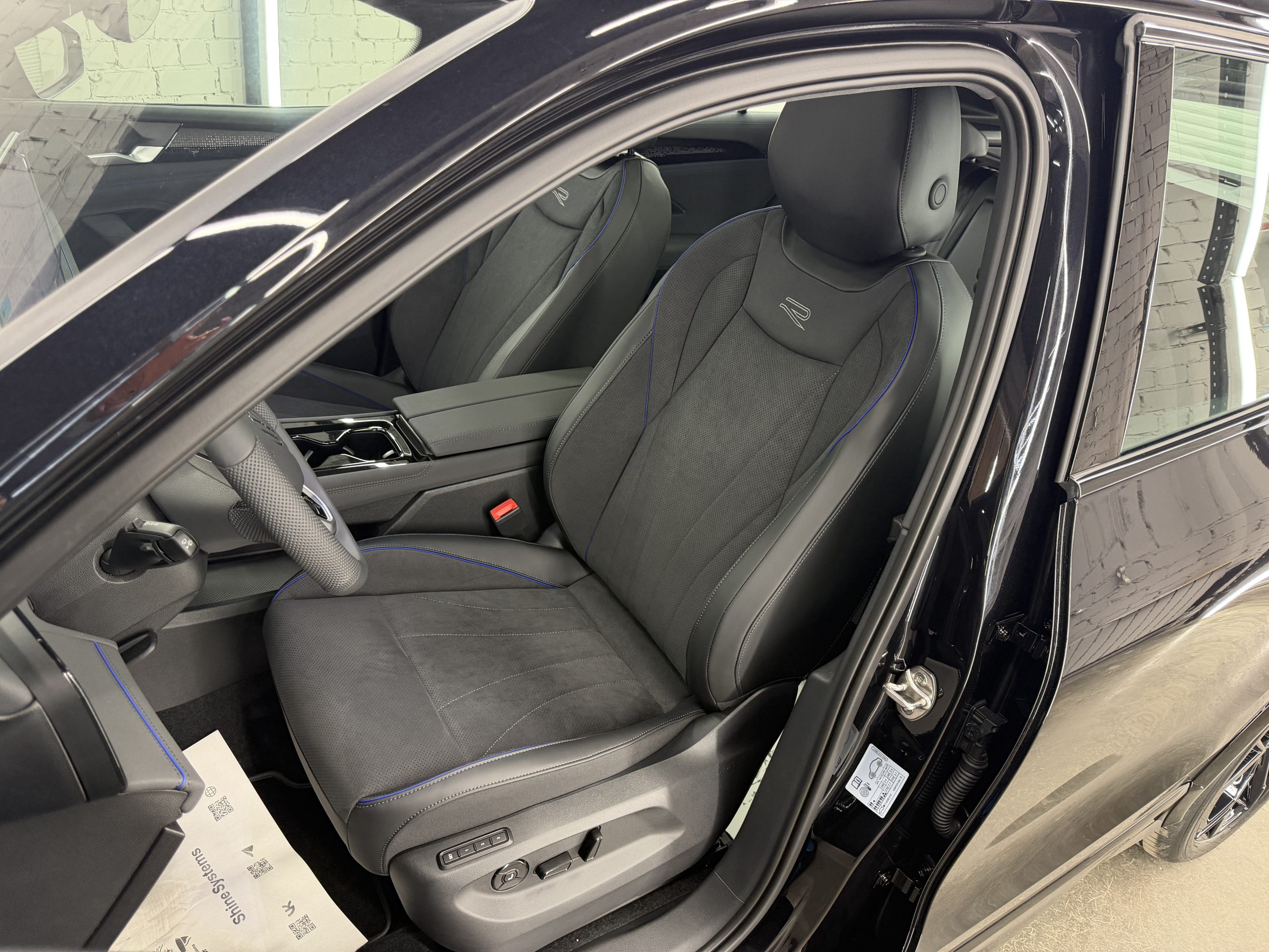 Volkswagen Tiguan III, 2026 г.в., L Pro 2.0 AMT (220 л.с.) 4WD R-Line Premium - изображение 15