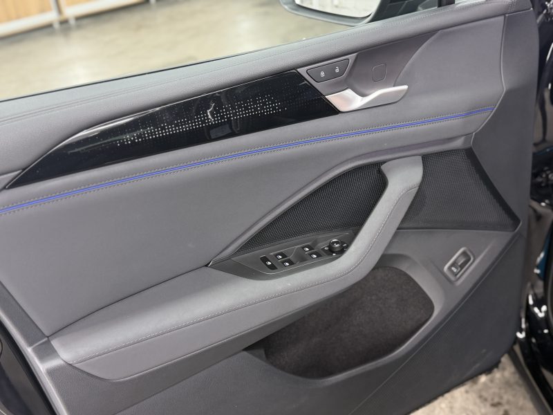 Volkswagen Tiguan III, 2026 г.в., L Pro 2.0 AMT (220 л.с.) 4WD R-Line Premium