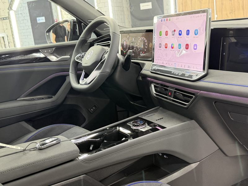 Volkswagen Tiguan III, 2026 г.в., L Pro 2.0 AMT (220 л.с.) 4WD R-Line Premium