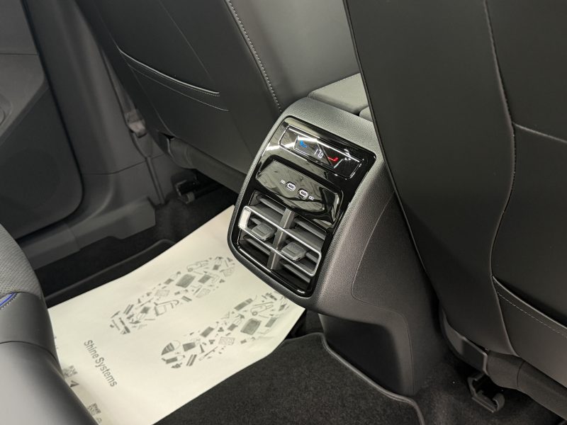 Volkswagen Tiguan III, 2026 г.в., L Pro 2.0 AMT (220 л.с.) 4WD R-Line Premium