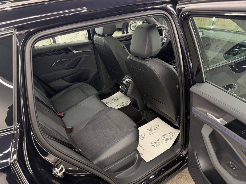 Volkswagen Tiguan III, 2026 г.в., L Pro 2.0 AMT (220 л.с.) 4WD R-Line Premium