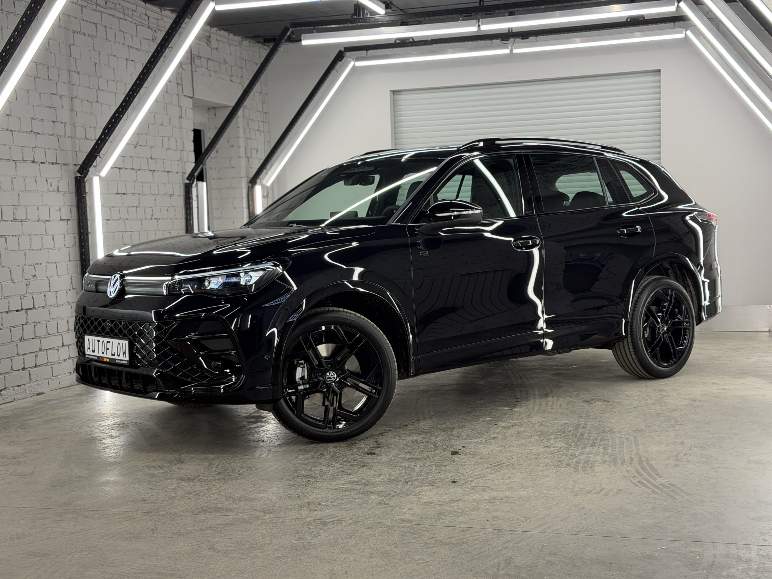 Volkswagen Tiguan III, 2026 г.в., L Pro 2.0 AMT (220 л.с.) 4WD R-Line Premium - изображение 39