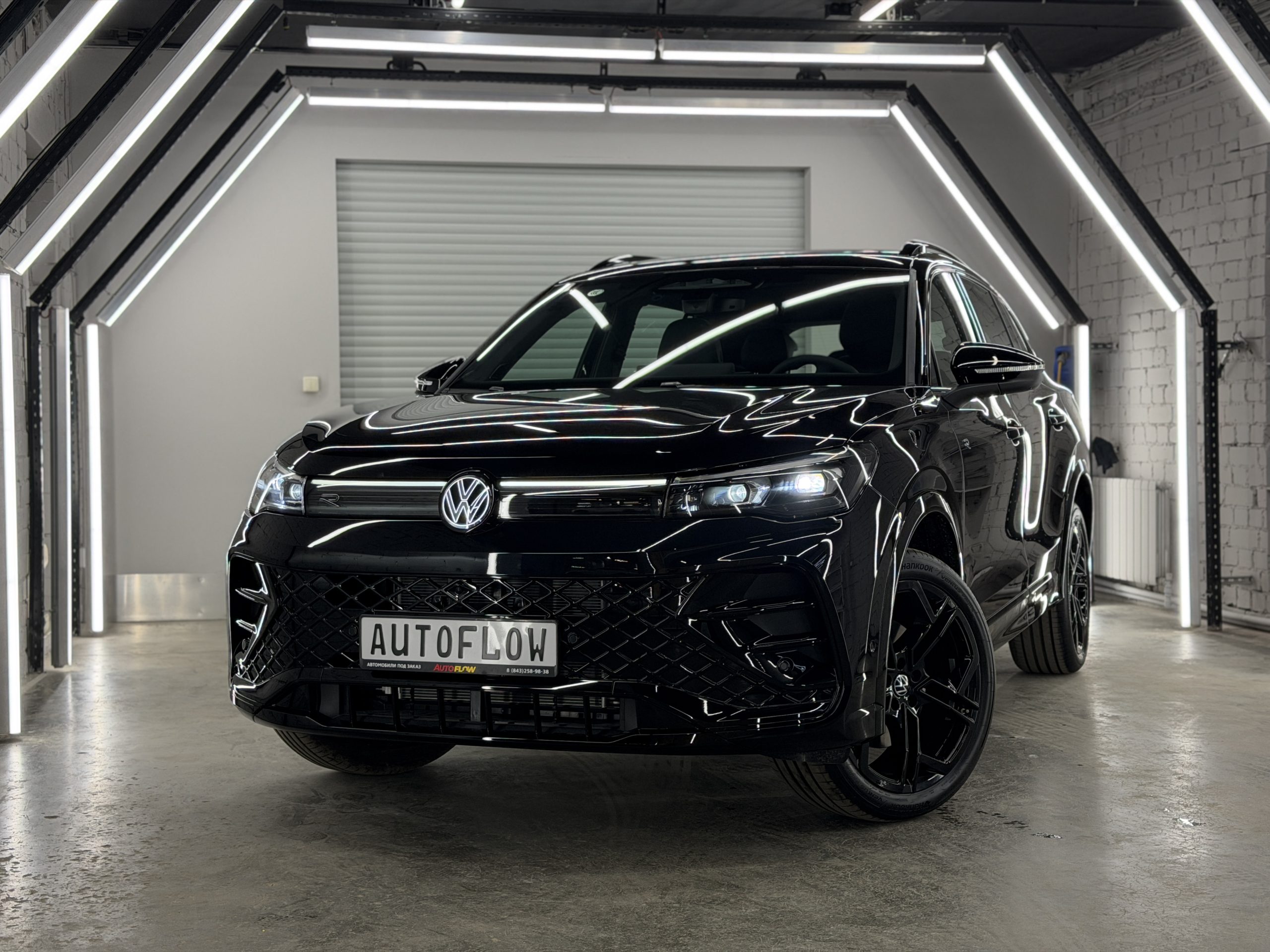 Volkswagen Tiguan III, 2026 г.в., L Pro 2.0 AMT (220 л.с.) 4WD R-Line Premium - изображение 1