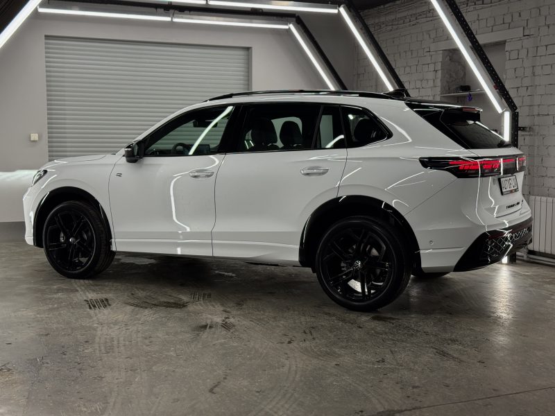 Volkswagen Tiguan III, 2026 г.в., L Pro 2.0 AMT (220 л.с.) 4WD R-Line Premium