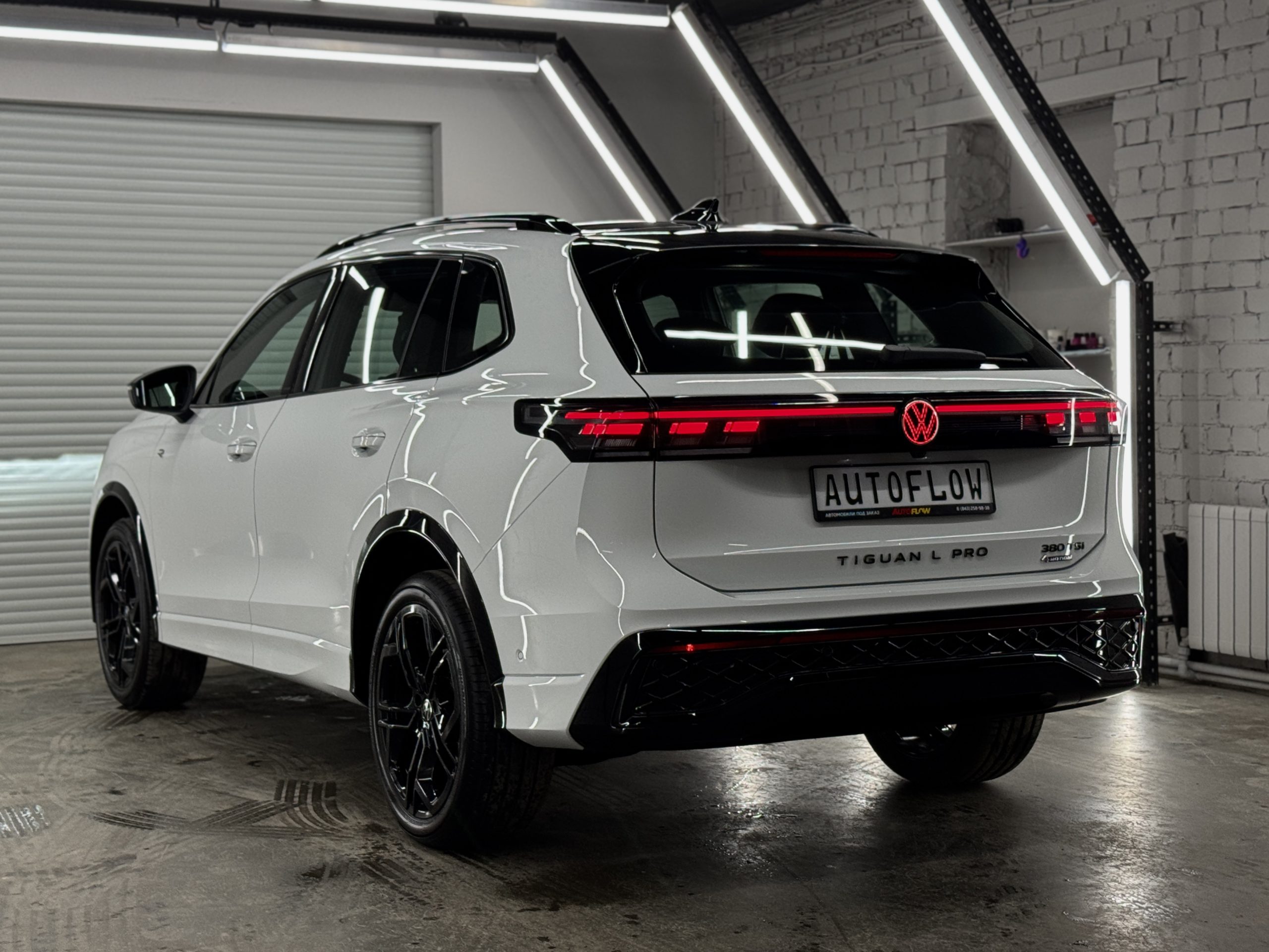 Volkswagen Tiguan III, 2026 г.в., L Pro 2.0 AMT (220 л.с.) 4WD R-Line Premium - изображение 21