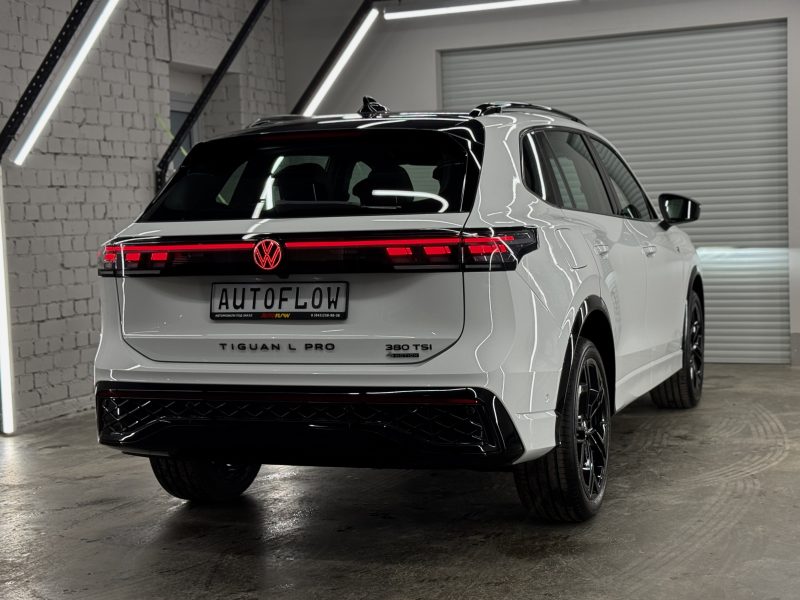 Volkswagen Tiguan III, 2026 г.в., L Pro 2.0 AMT (220 л.с.) 4WD R-Line Premium