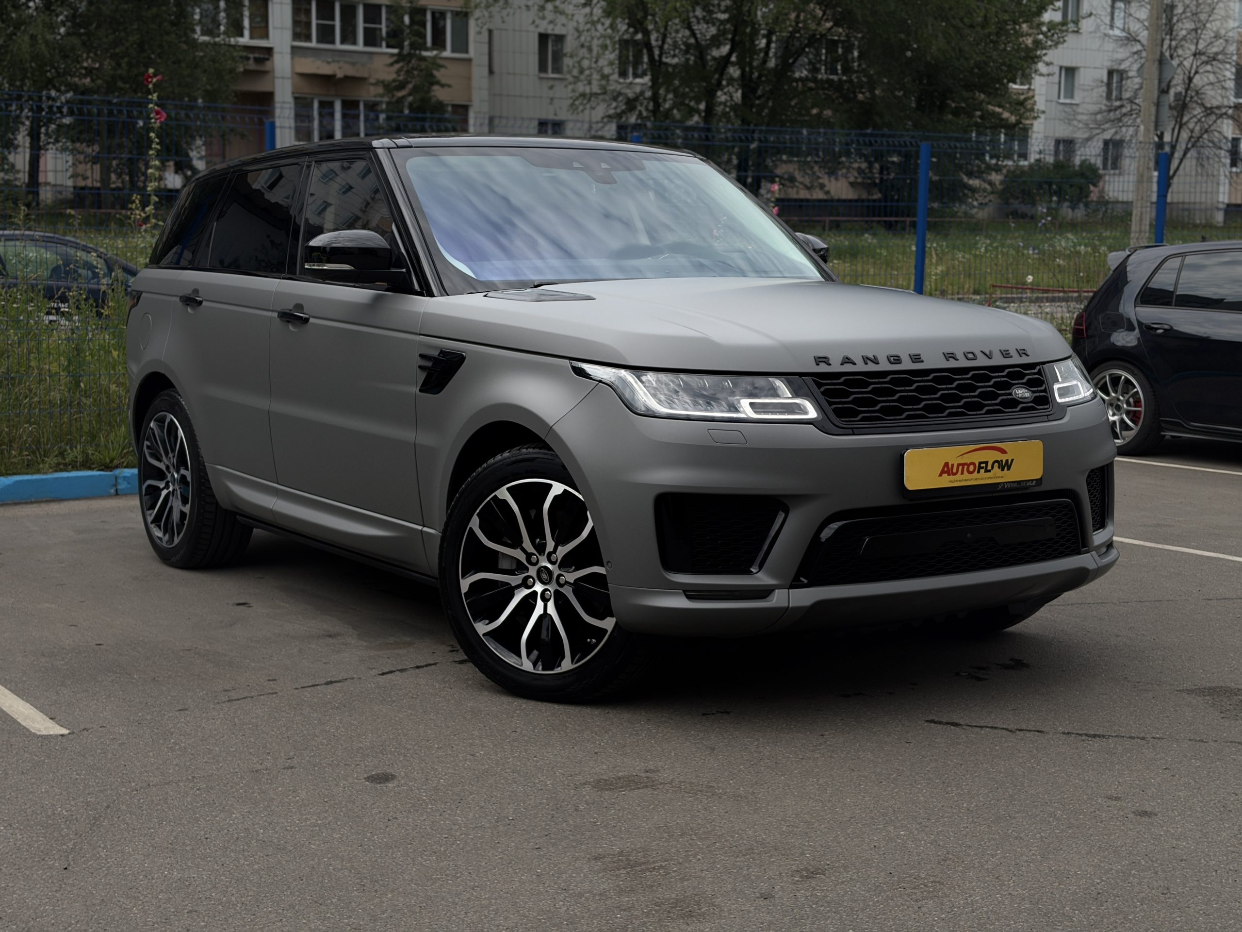 Land Rover Range Rover Sport 3.0 АТ 2020 - изображение 1
