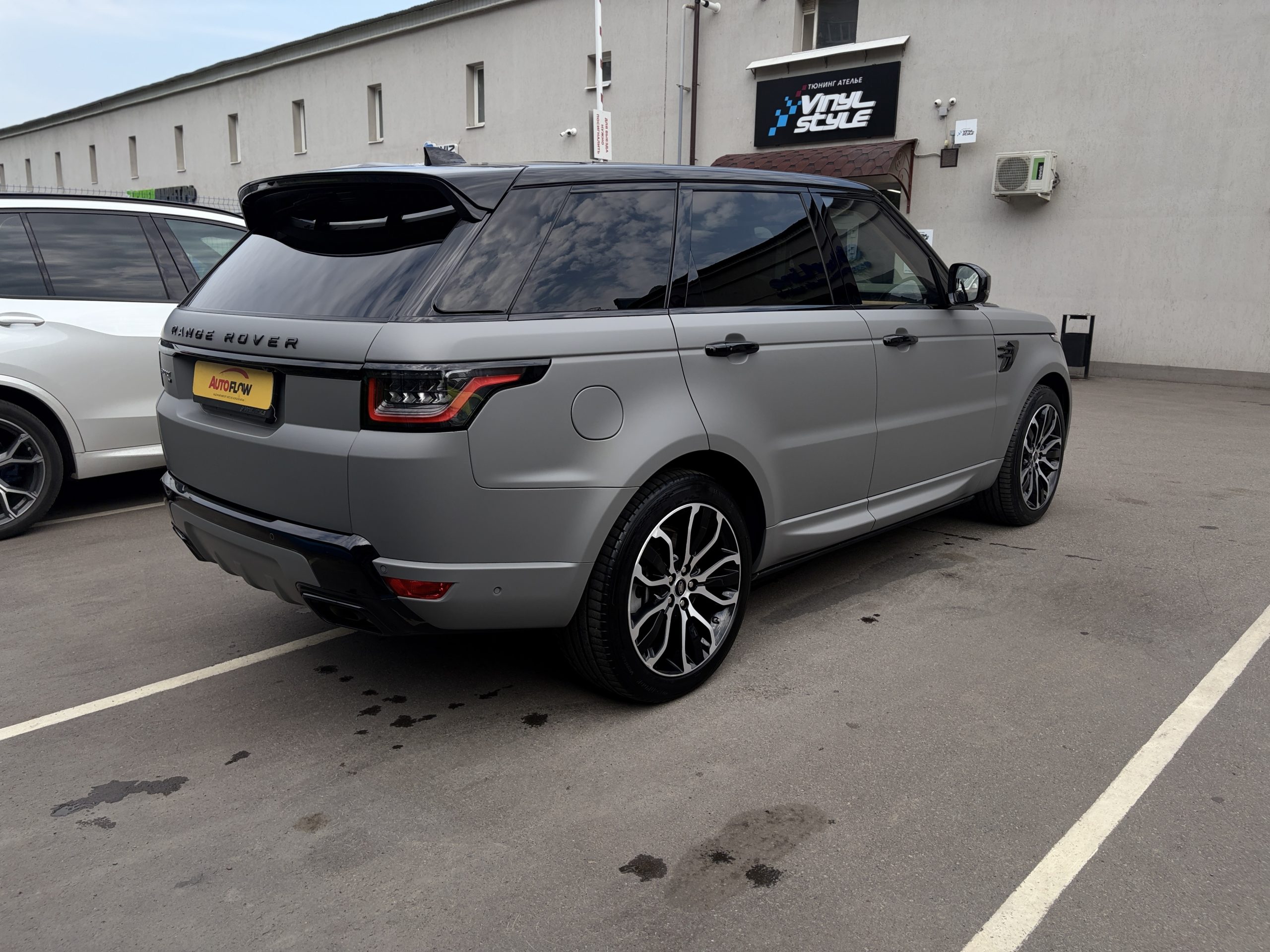 Land Rover Range Rover Sport 3.0 АТ 2020 - изображение 7