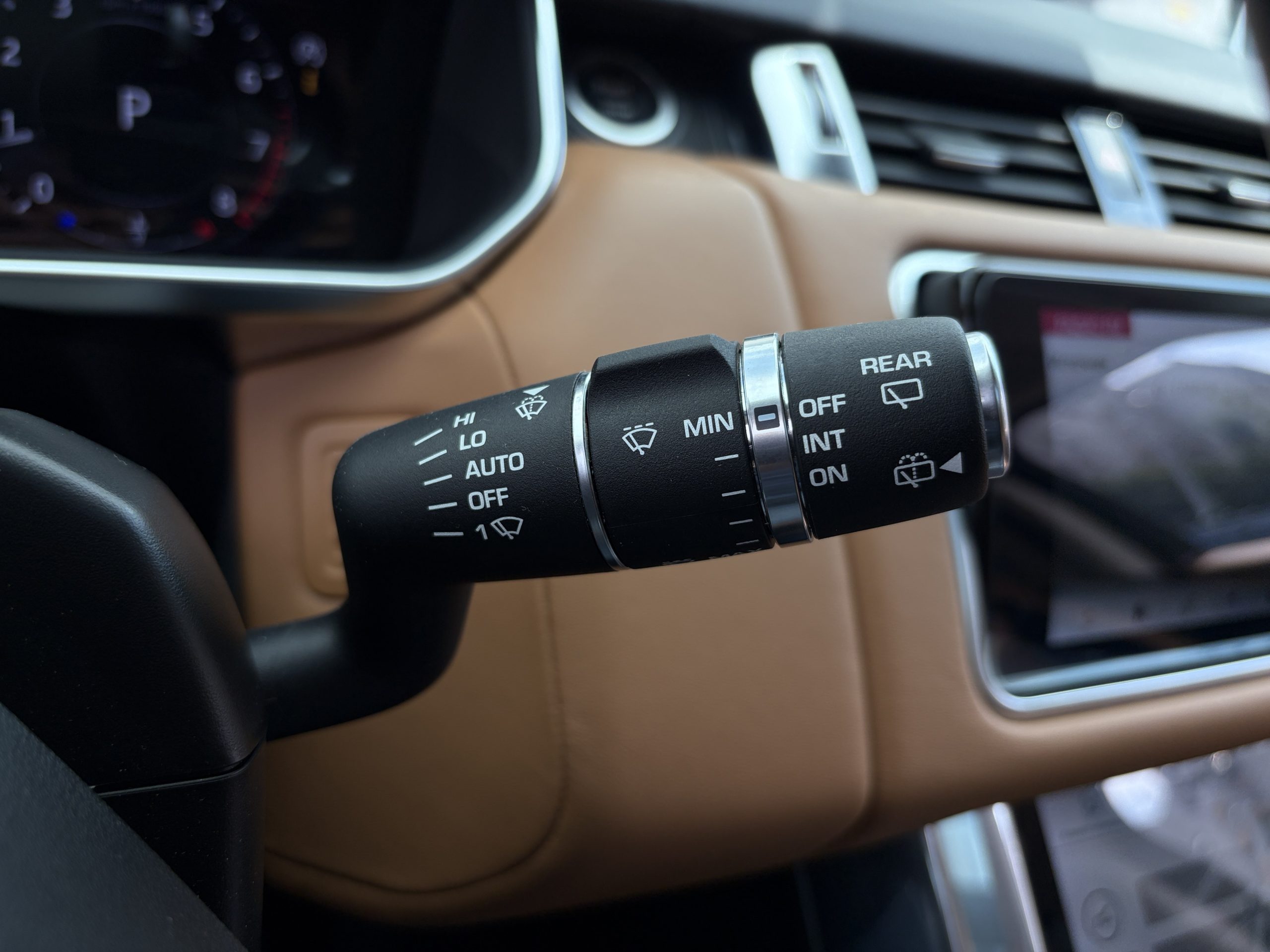 Land Rover Range Rover Sport 3.0 АТ 2020 - изображение 20